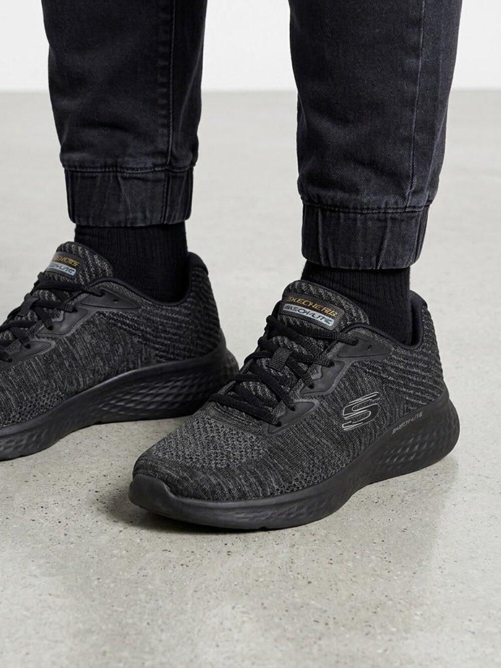 Skechers Skech-Lite Pro Faregrove Triple Black Wide Shoes Men's Size 9.5